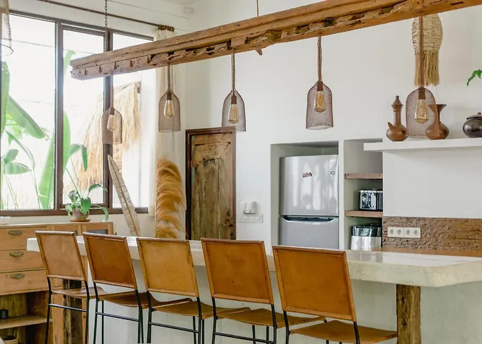 Villa Stylish Boho Chic 3br In Umalas, Private Parking, Near Finns