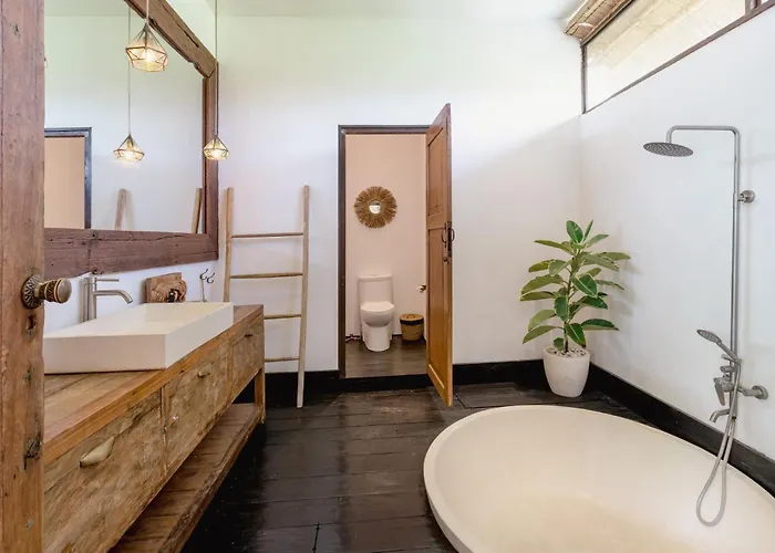 Stylish Boho Chic 3br In Umalas, Private Parking, Near Finns *