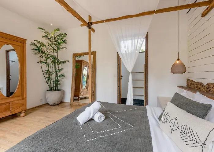 Stylish Boho Chic 3br In Umalas, Private Parking, Near Finns *
