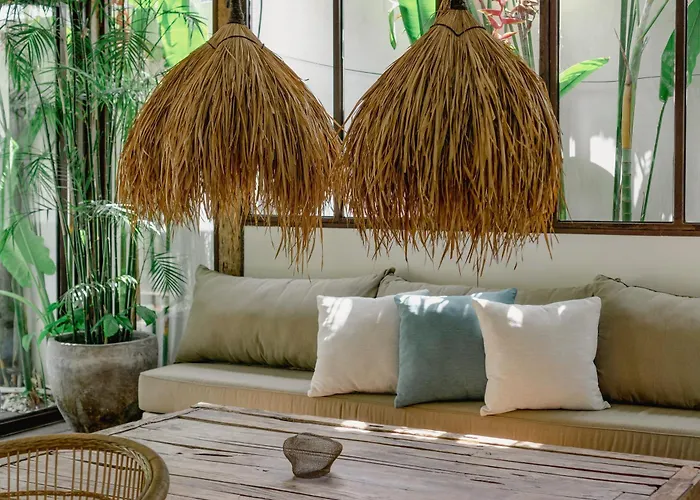Stylish Boho Chic 3br In Umalas, Private Parking, Near Finns Canggu