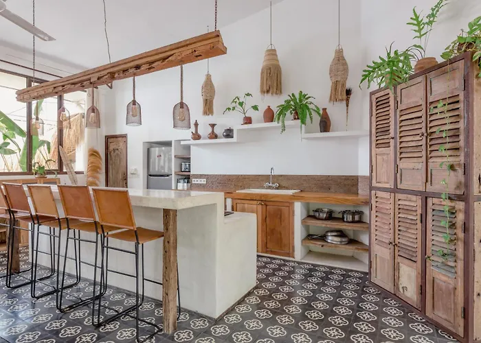 Villa Stylish Boho Chic 3br In Umalas, Private Parking, Near Finns Canggu